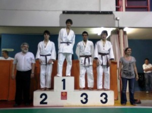 photo-0225-podium-bertrand